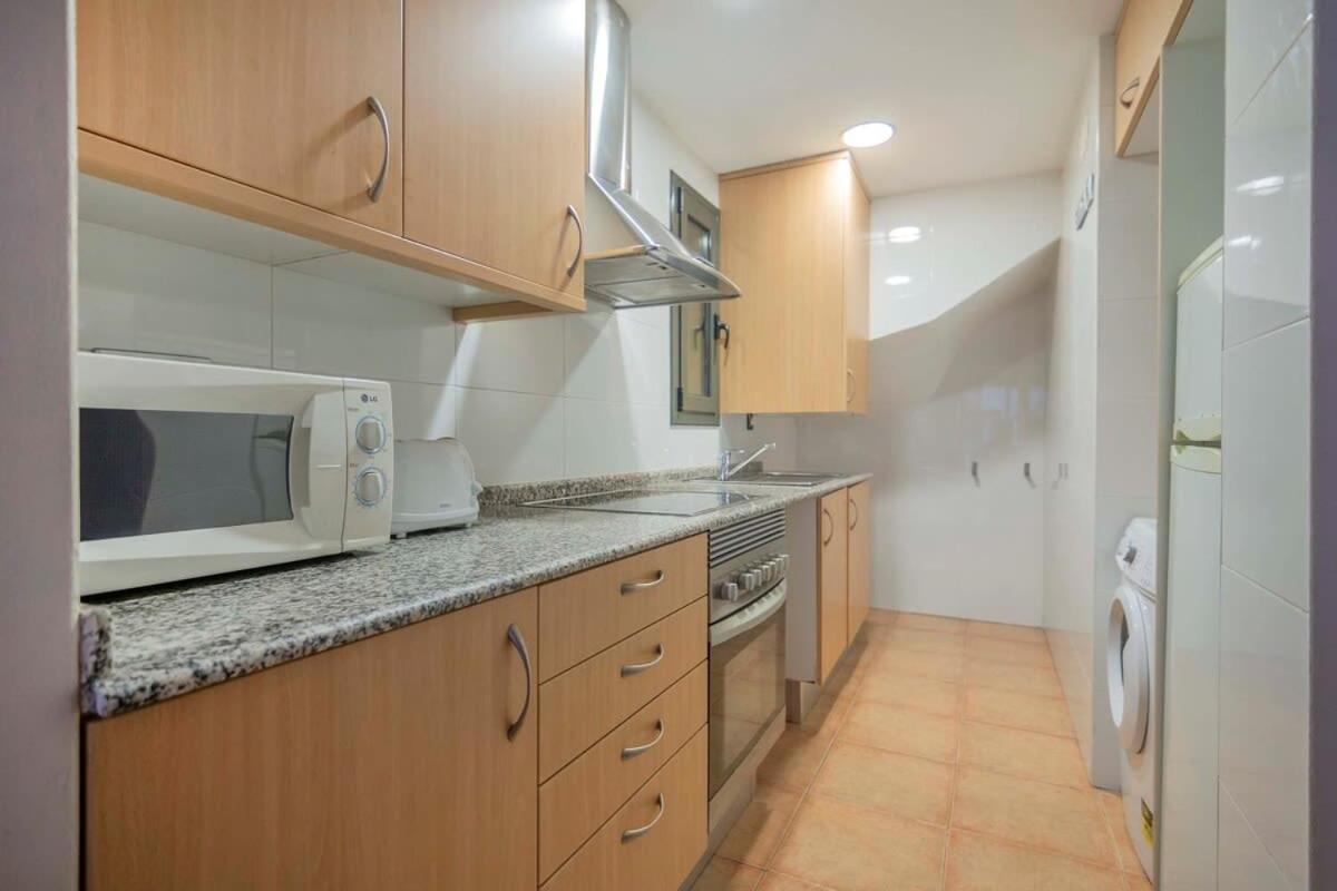 2 Bedroom Duplex Apartment With Balcony 4-3 برشلونة المظهر الخارجي الصورة